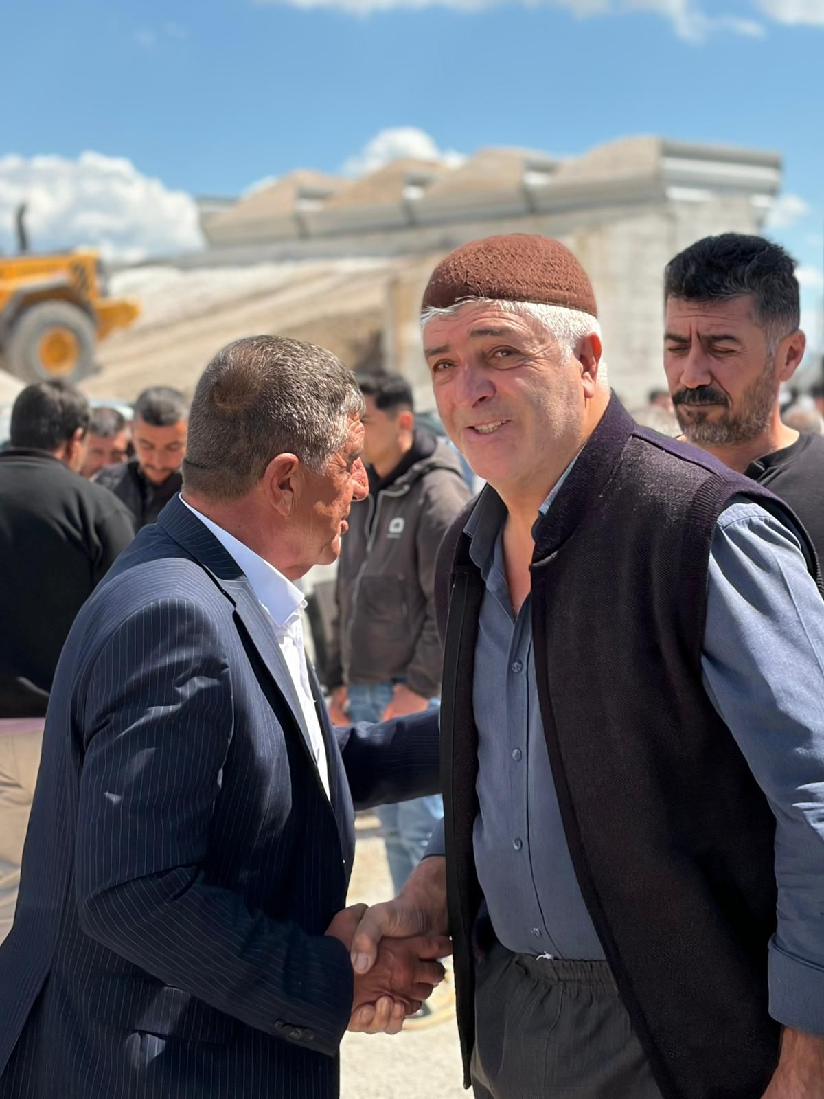 Şiyar Bahtiyar Eren’den Hınıs’a Değer Katan Dev Yatırım.. Endo Hazır Beton Santrali'nin Açılışı Yapıldı