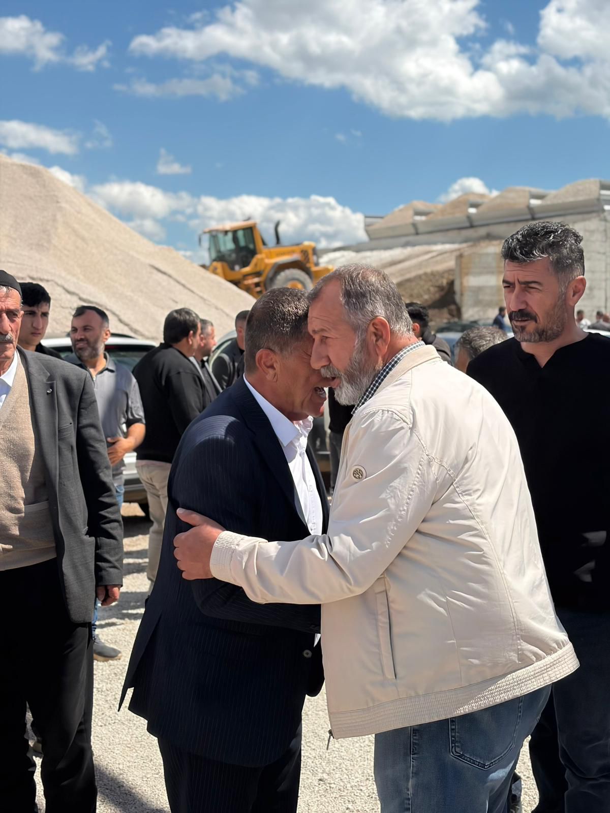 Şiyar Bahtiyar Eren’den Hınıs’a Değer Katan Dev Yatırım.. Endo Hazır Beton Santrali'nin Açılışı Yapıldı