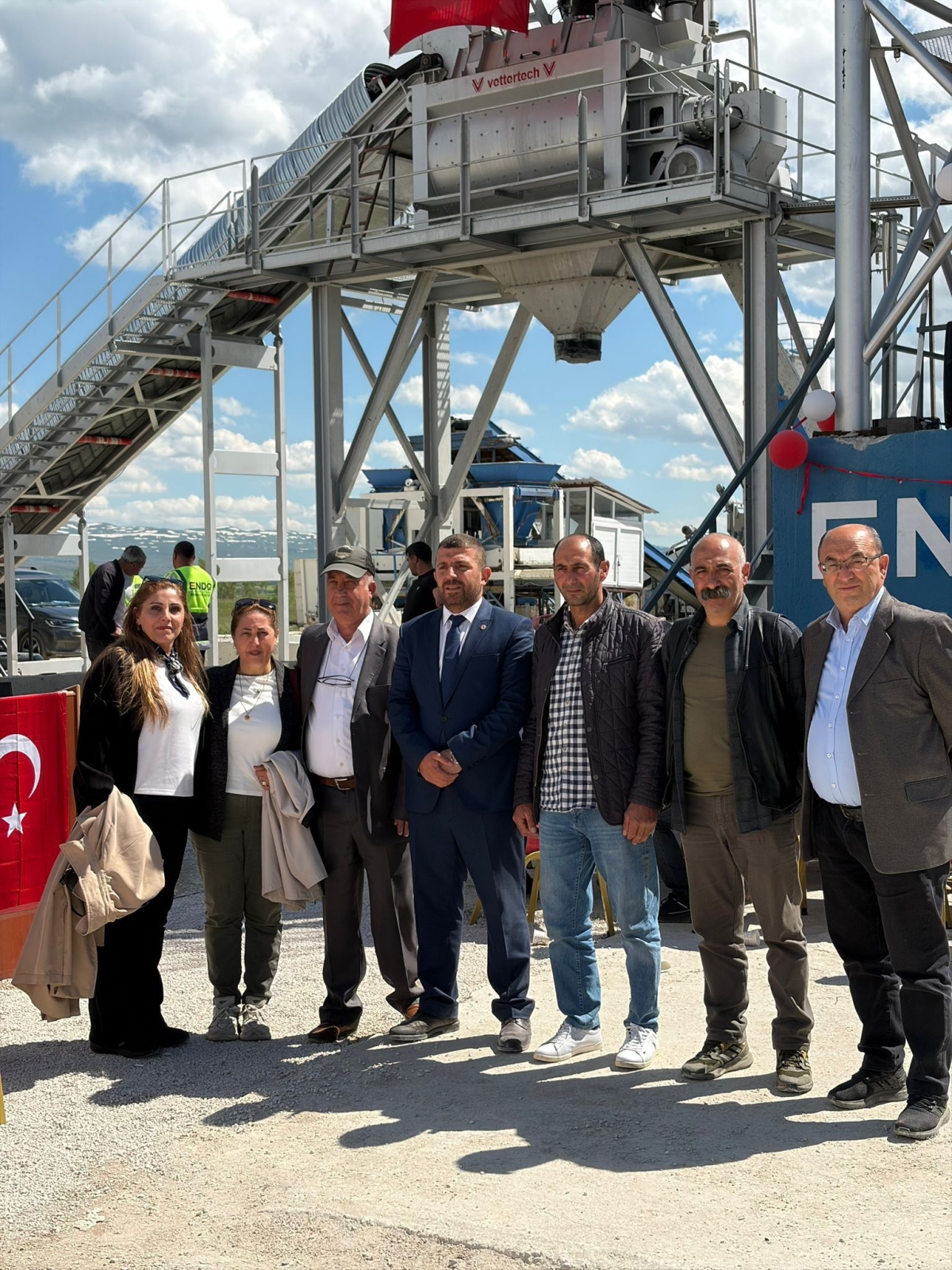 Şiyar Bahtiyar Eren’den Hınıs’a Değer Katan Dev Yatırım.. Endo Hazır Beton Santrali'nin Açılışı Yapıldı