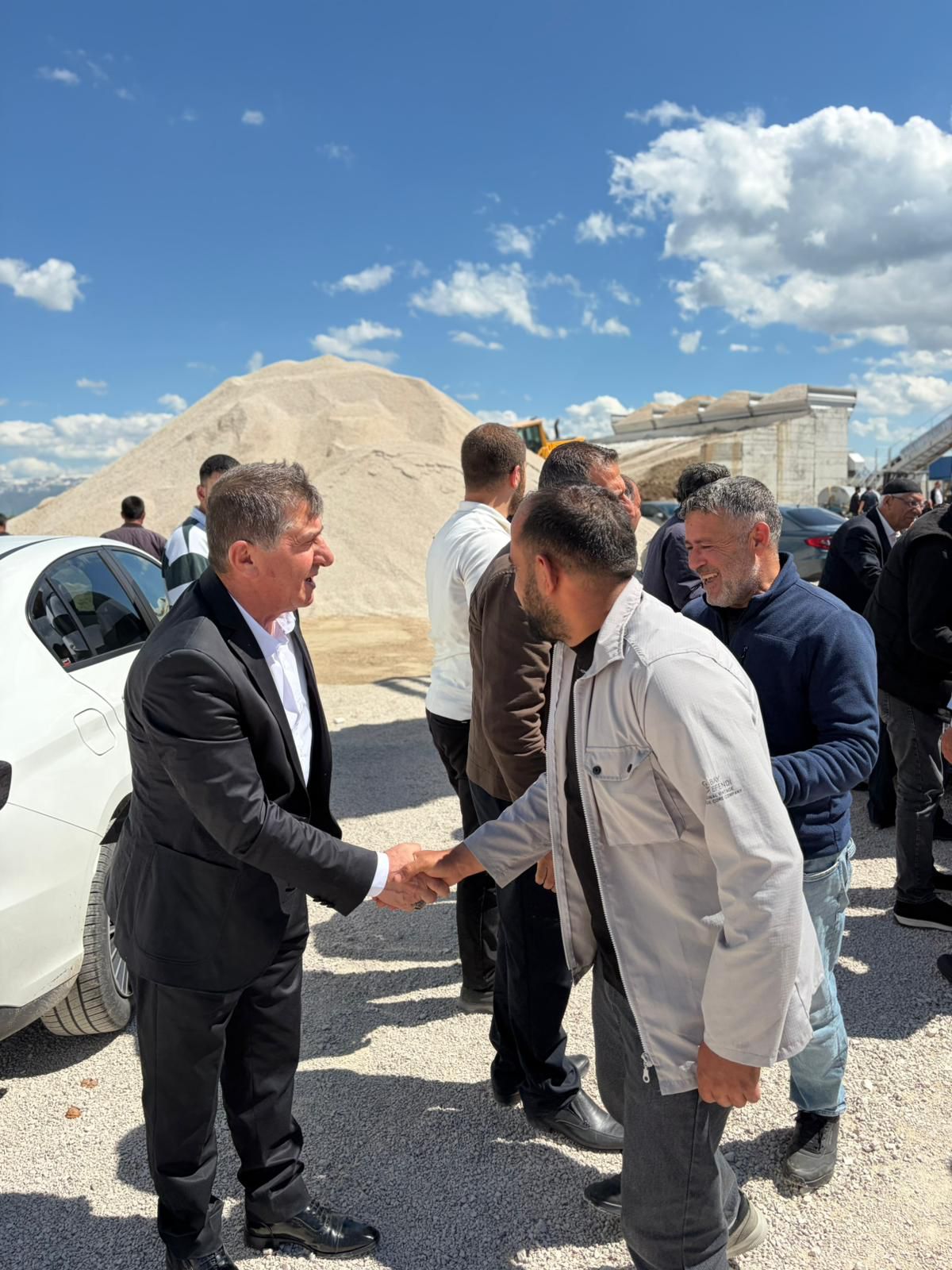 Şiyar Bahtiyar Eren’den Hınıs’a Değer Katan Dev Yatırım.. Endo Hazır Beton Santrali'nin Açılışı Yapıldı