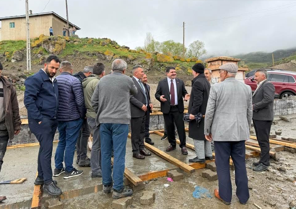 “Endamın Yeter Başkan” Dedirten Hizmet: Başkan Karasu Pazar Günü de Sahadaydı