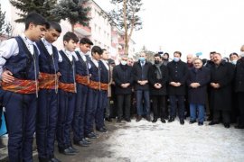 Başkan Sunar, başkanlık konutunu Palandökenlilere tahsis etti