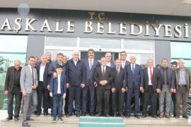 Aşkale Belediye Başkanı Şenol Polat, Mazbatasını Alarak Görevine Başladı.