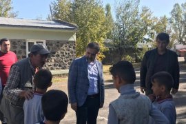 Gönüllerin Başkanı Uçar, Geç Saatlere Kadar Çalışmalarını Sürdürüyor