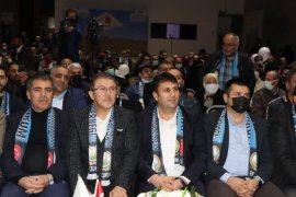 İstanbul Ve Bursa'da Çat Rüzgarı Esti