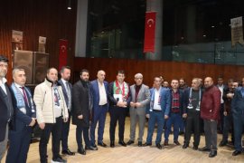 İstanbul Ve Bursa'da Çat Rüzgarı Esti