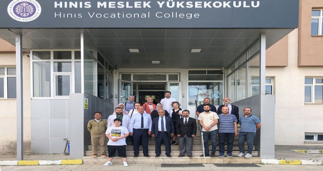 REKTÖR ÇOMAKLI, HINIS MESLEK YÜKSEKOKULUNU ZİYARET ETTİ