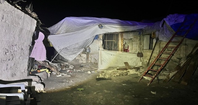 Erzurum'da Acı Gece! Çöken Toprak Ev, 2 Kardeşe Mezar Oldu